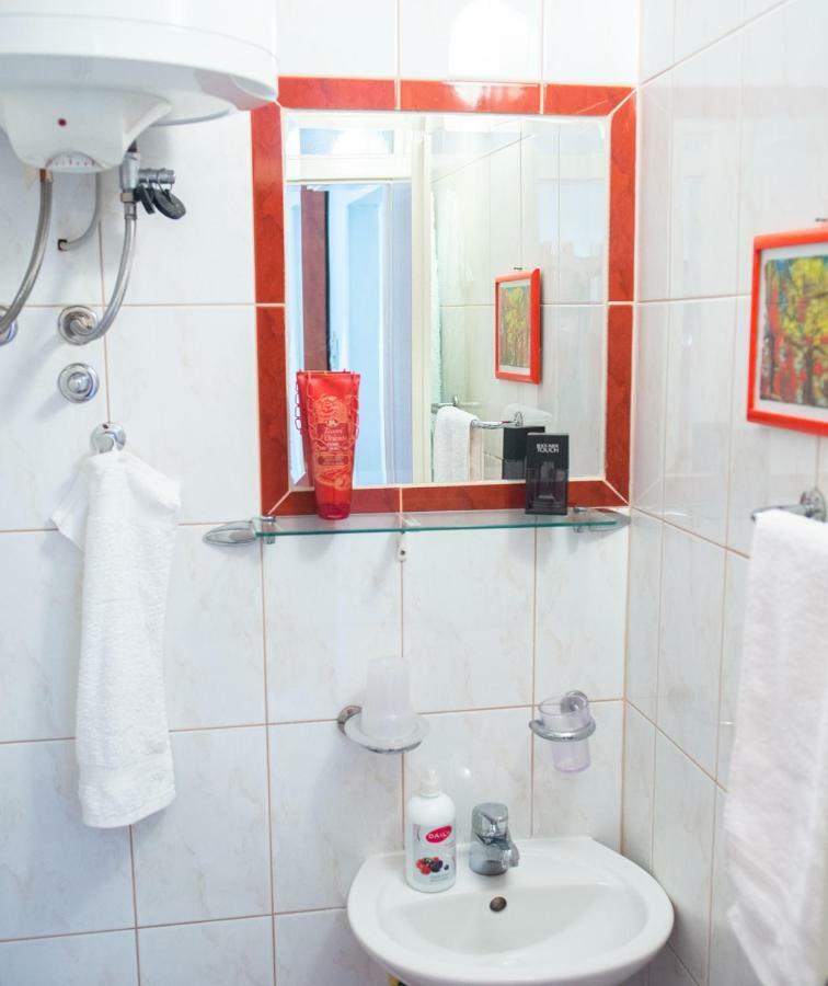 Yellow Lily Mostar Apartman Exterior photo